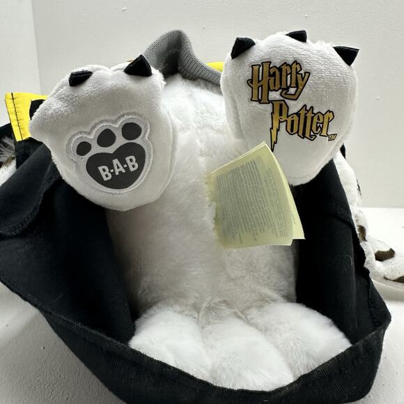 NWT Build A Bear Harry Potter 13” Hedwig Snow Owl Plush Hufflepuff Cape Uniform - Picture 3 of 8